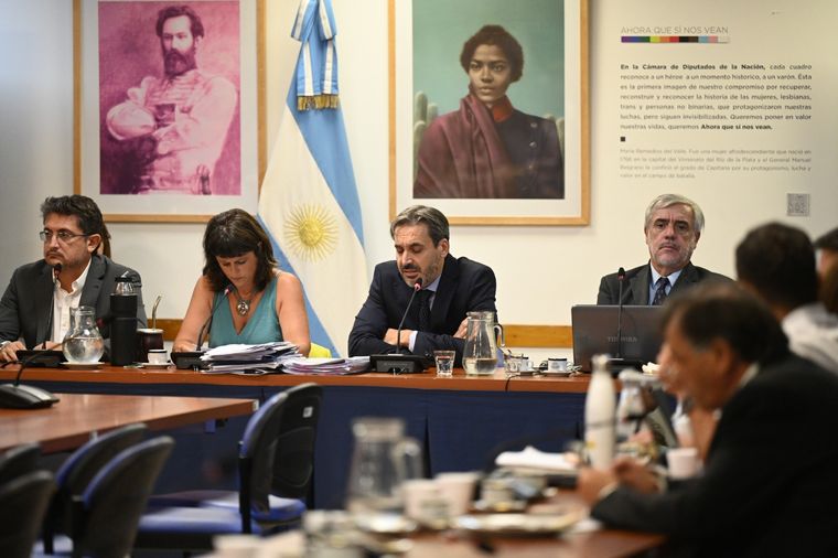 La comisión de Juicio Político reunida este jueves Foto: Télam