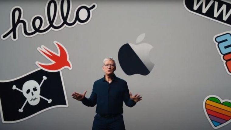 Tim Cook dijo que era un día histórico para las computadoras Mac.