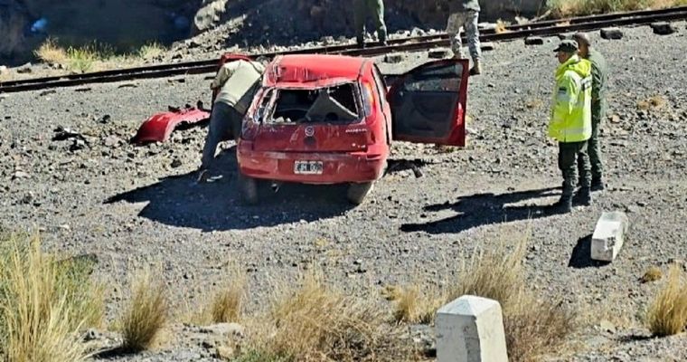 Un auto despistó en Ruta 7 a la altura de Polvaredas Foto: X: @VALLEOVA