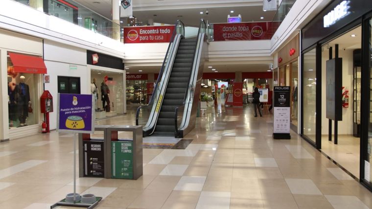 Se vienen días de descuentos en shoppings Foto: Santiago Tagua/MDZ