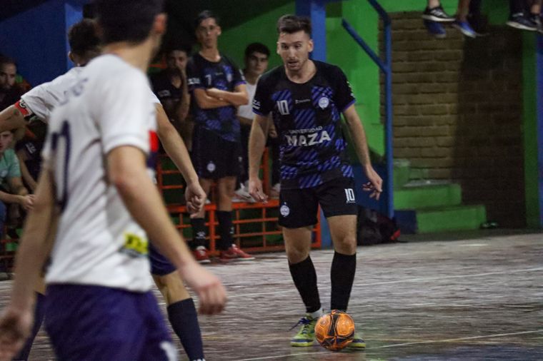 Regatas se metió en DH.