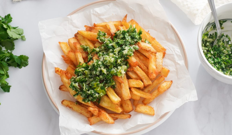 Secretos para lograr una receta de papas fritas a la provenzal crocante
