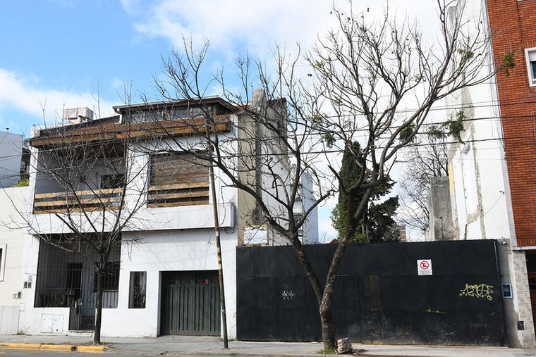Un estudio con georradar detectó una anomalía en el patio de la casa de Coghlan donde hallaron los restos de Diego Fernández Lima