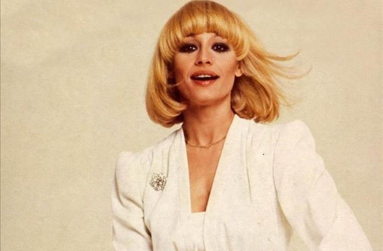 RAFAELLA CARRÀ TENÍA ALGUNAS FOBIAS. ENTRE ELLAS NO PRONUNCIABA UN PARTICULAR NÚMERO.