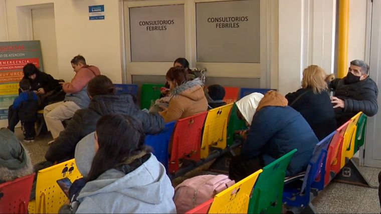 Guardias llenas y demoras de hasta cinco horas: la alta demanda en hospitales de Córdoba por casos de influenza. Foto: El Doce