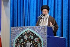 El ayatolá Alí Jamenei, afirma que Israel debería anticipar un severo castigo.