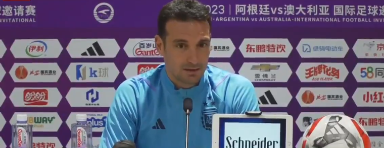 El DT habló en conferencia de prensa.