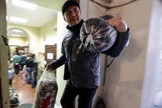 El tenor, ahora traslada bultos en Ucrania. Foto: VivirEdiciones.