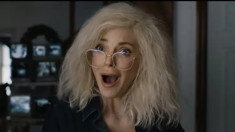 Anna Faris vuelve a su icónico rol de Cindy. Anna Faris vuelve a su icónico rol de Cindy.