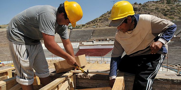 Trabajadores de la construcción. Foto: Nacho Gaffuri/MDZ