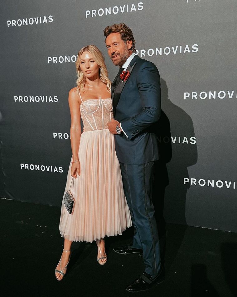 Gabriel Soto junto a su prometida Irina Baeva
