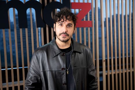 tras su paso por el encargado, martin slipak presenta una obra con un fuerte debate social tras su paso por el encargado, martin slipak presenta una obra con un fuerte debate social