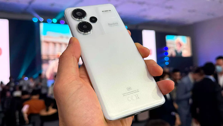 El Redmi Note 13 Pro+ combina rendimiento sólido y compatibilidad con stylus, pensado para docentes que priorizan productividad y practicidad. El Redmi Note 13 Pro+ combina rendimiento sólido y compatibilidad con stylus, pensado para docentes que priorizan productividad y practicidad.