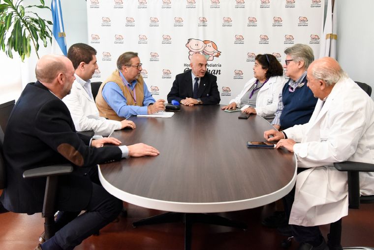 Desde el interior del hospital Garrahan, profesionales y pacientes aseguran que el clima es tenso.&nbsp;