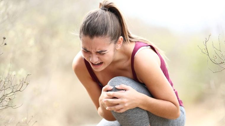 La falta de vitamina D en el cuerpo provoca dolores en las articulaciones Foto: Shutterstock