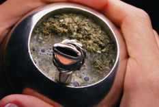 El truco infalible para limpiar la bombilla del mate La bombilla del mate se ensucia con el polvo de la yerba. Foto: Archivo