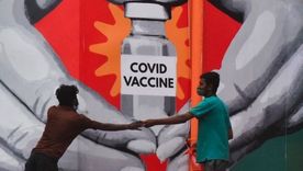 Cerca del 13% de la población ha recibido el ciclo completo de vacunas en India. Foto: EPA Foto: EPA