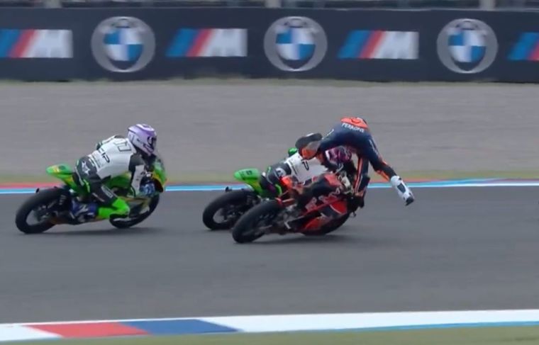 El momento exacto de la caída de Perrone. Foto: Captura ESPN