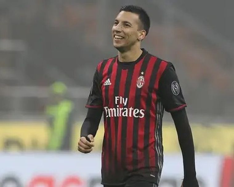 Tras ganar todo en River y vestir la camiseta de la selección, el Piri pasó al Milan de Italia. Tras ganar todo en River y vestir la camiseta de la selección, el Piri pasó al Milan de Italia.