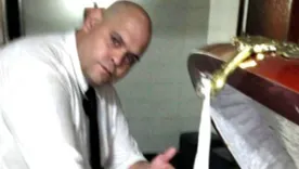 Un operativo policial permitió identificar a Diego Molina como líder de una de toma en el barrio de La Paternal. Se trata del mismo hombre que en 2021 fue condenado por “profanación de cadáver” tras haberse fotografiado junto al cuerpo de Diego Maradona.