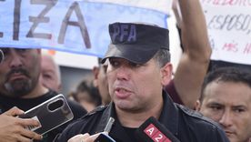 La protesta policial es en reclamo de un incremento salarial y una mejora en la cobertura de la obra social.
