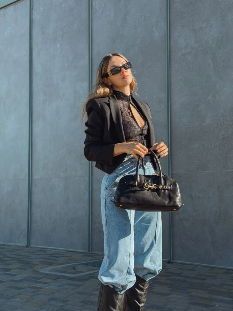 El secreto de Stephanie Demner para elevar cualquier look. El secreto de Stephanie Demner para elevar cualquier look.