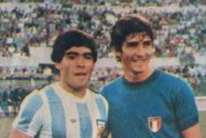 Diego Maradona y Paolo Rossi, dos campeones mundiales que nos dejaron este año.