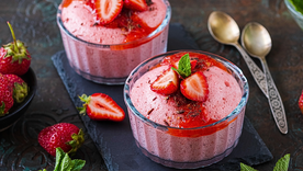 esta es la receta dulce definitiva del verano: mousse de frutilla imbatible esta es la receta dulce definitiva del verano: mousse de frutilla imbatible