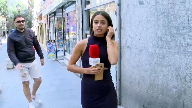 abuso en vivo a periodista Captura de pantalla de la transmisión del canal español.  Foto: Captura de pantalla.