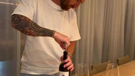 El astro brinda con vinos Foto: Gentileza