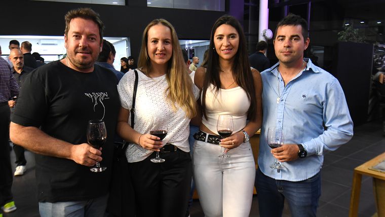 Adrián Silioni, Valeria Sebastianelli, Camila Guevara y juan Marinado. Adrián Silioni, Valeria Sebastianelli, Camila Guevara y juan Marinado.