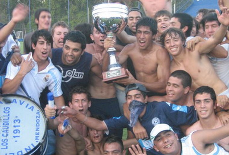 Los festejos del campeón. Foto: Sebastián Colucci/Mdz