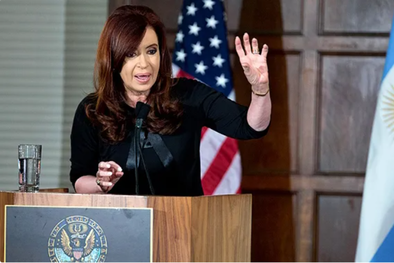 MDZol | La vicepresidenta estaría realizando una maniobra, en política exterior, con motivo de responder ante la urgencia electoral y el giro del electorado hacia la derecha.