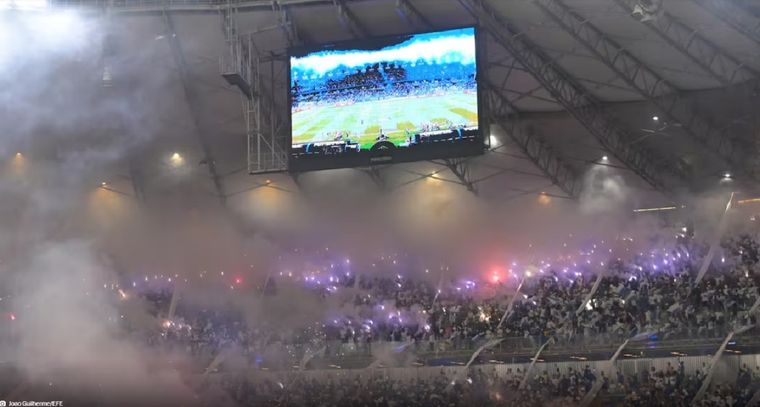 La violencia entre hinchas de fútbol en Brasil sigue siendo un problema preocupante. Foto: EFE
