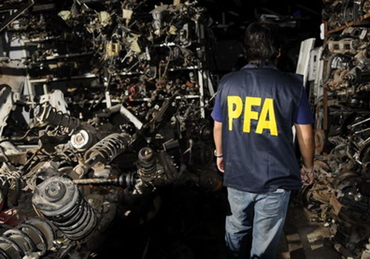 La medida apunta a desalentar el robo de autos y el desguace clandestino. Foto: Pachy Reynoso / MDZ