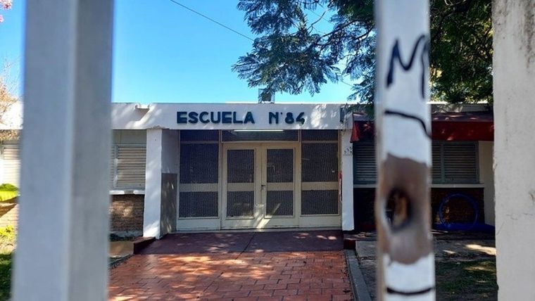 Docentes trabajan con miedo Maestros rosarinos reconocieron que tienen miedo por las balaceras. Foto: Twitter: @radio2rosario