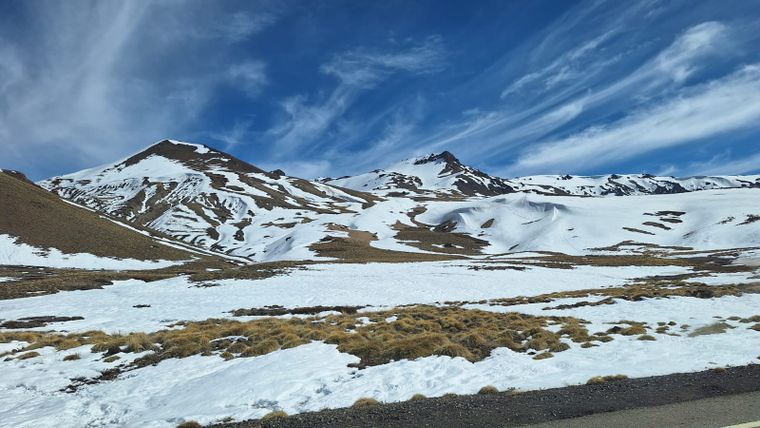 El paso Pehuenche ofrece un paisaje único. El paso Pehuenche ofrece un paisaje único.