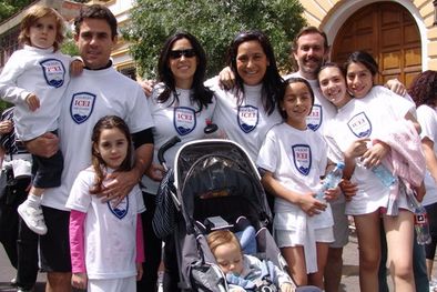 MDZol | En familia: Angeles Bermejo y Matías Sánchez, sus hijos Luz, Ignacio y Nicanor, y Soledad Bermejo y Gustavo Prieto y sus hijos Federica y Valeria Cafferata y Mariana Prieto. Foto: MDZ
