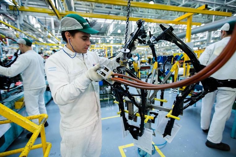 La producción industrial acumuló un retroceso del 9,7% en el primer semestre del año. Foto: Ministerio de Economía
