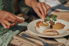 super facil: prepara este exquisito pate de aceitunas ¡en 3 minutos!