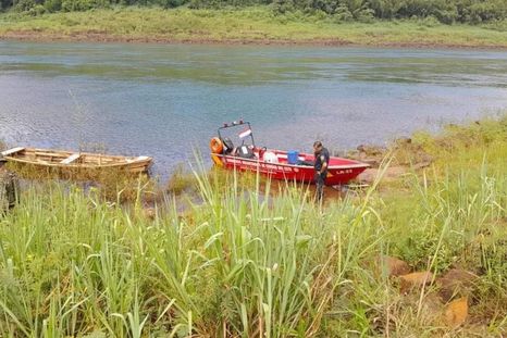 intensa busqueda en el rio parana: dos desaparecidos tras el vuelco de una lancha en corrientes