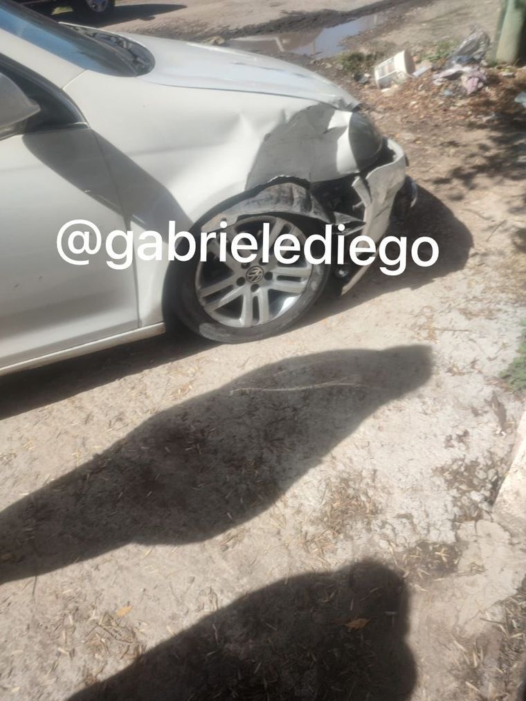 Así quedó uno de los vehículos involucrados. Así quedó uno de los vehículos involucrados.