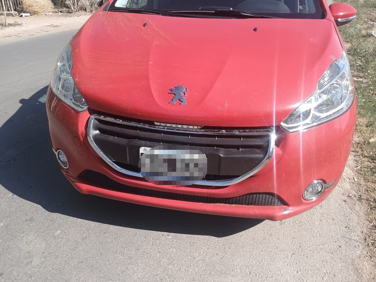 El vehículo fue recuperado a partir del seguimiento de cámaras de seguridad. El vehículo fue recuperado a partir del seguimiento de cámaras de seguridad.