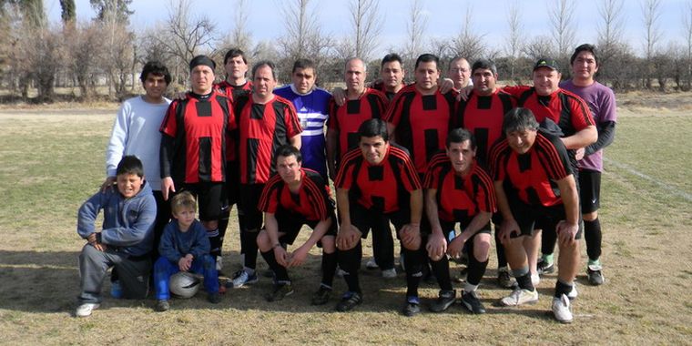 Separ- Salto de las Rosas líderes de la Zona A.