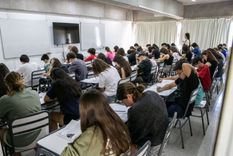Los alumnos de 7º grado en el examen de ingreso a la UNCuyo. Foto: UNCuyo