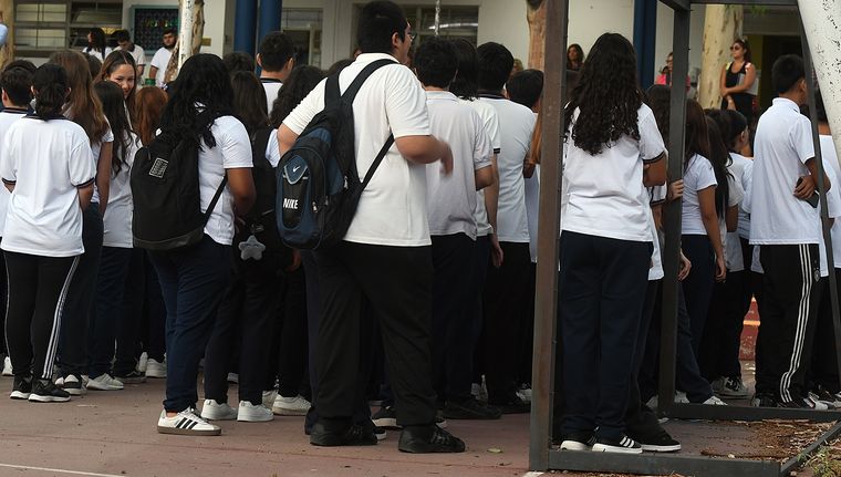 Suspendieron las clases presenciales en zonas de tres departamentos de Mendoza