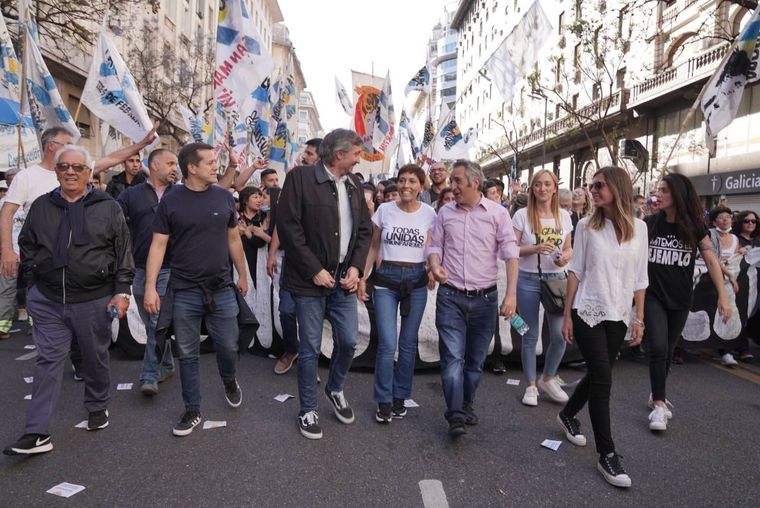 Anabel Fernández Sagasti marchó junto a Máximo Kirchner y los principales dirigentes de La Cámpora. Foto: MDZ archivo