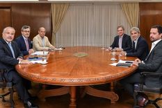 La foto de la reunión entre Luis Caputo y la UIA. La foto de la reunión entre Luis Caputo y la UIA.