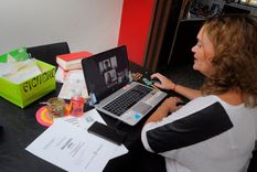 en pandemia, el 90% de los docentes dedica mas tiempo a preparar sus clases en pandemia, el 90% de los docentes dedica mas tiempo a preparar sus clases