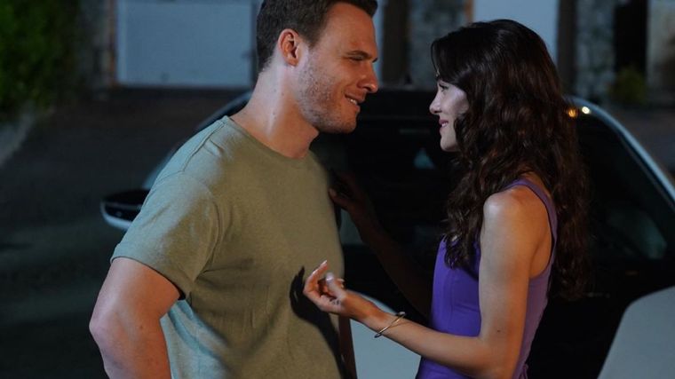 YaÇokSeversen Kerem Bürsin y Hafsanur Sancaktutan Foto: @Yacokseversendizi